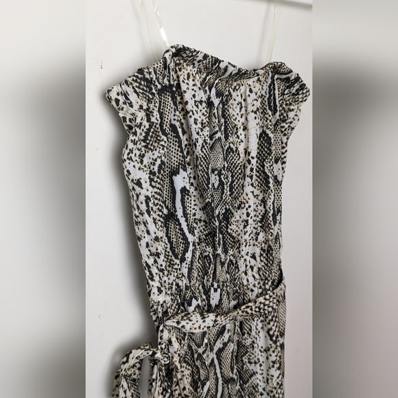 Mint of Blush- Halter-Snake Skin Print Romper Size M - Picture 2 of 5